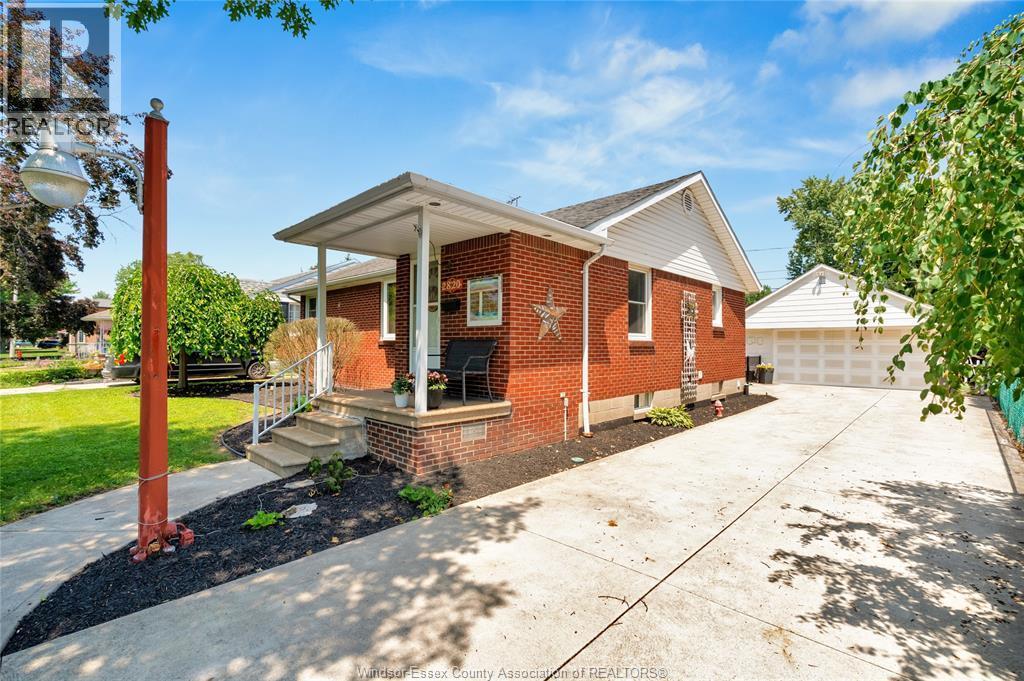 2820 Askin Avenue, Windsor — photograph 2