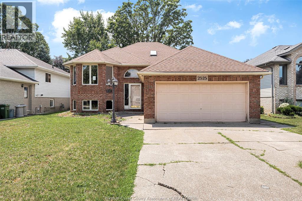 2525 Strawberry Drive, Tecumseh — photograph 3