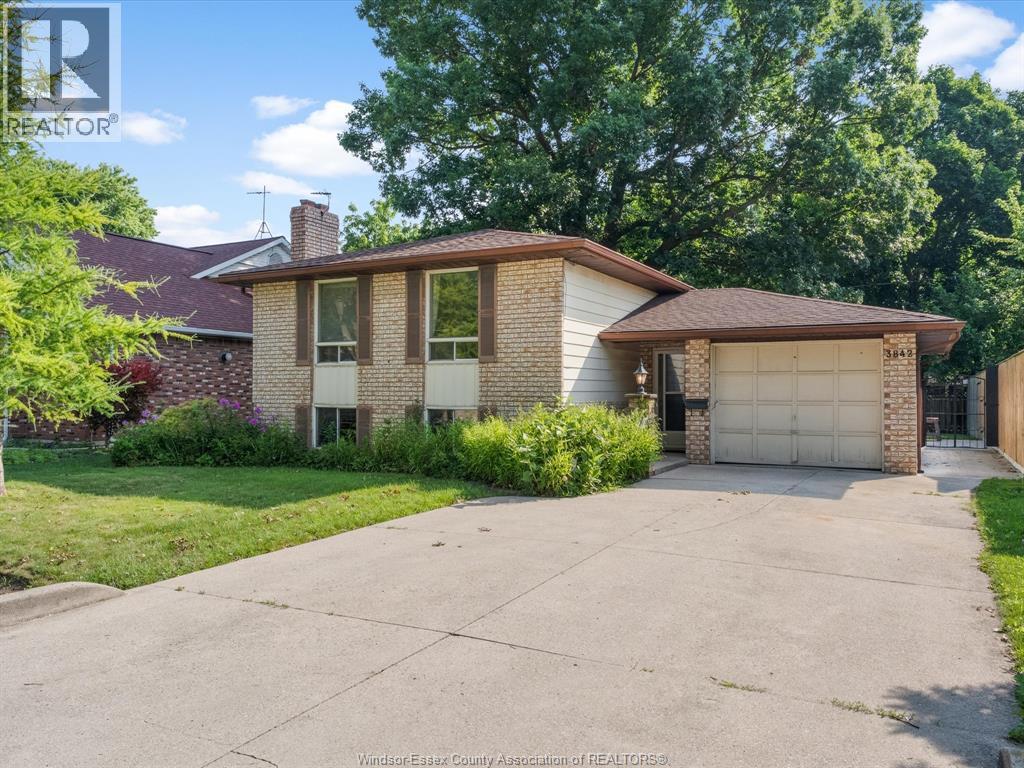 Single Family — 3842 Bliss, Windsor, Ontario