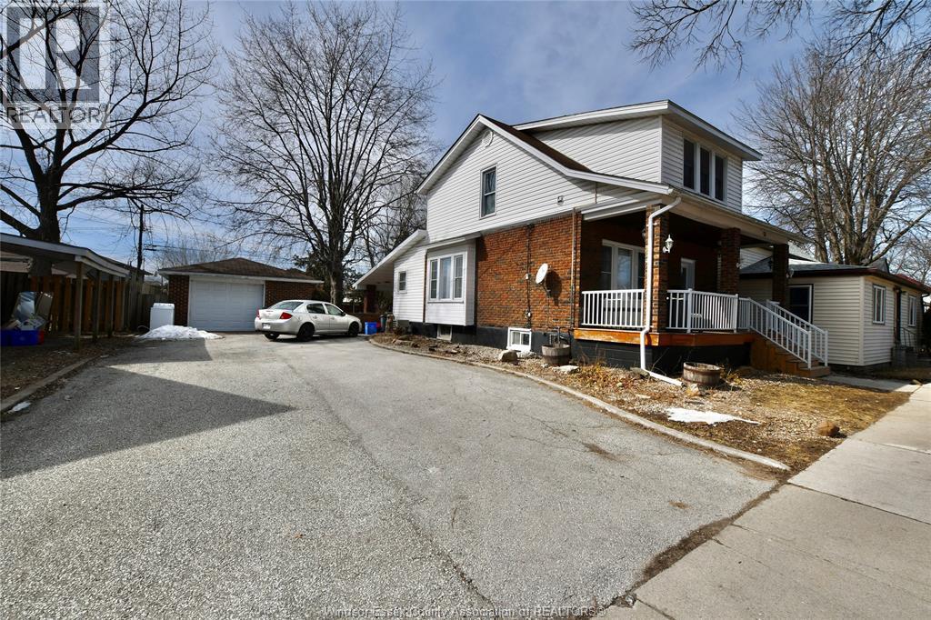 298 George Street, Amherstburg — photograph 2