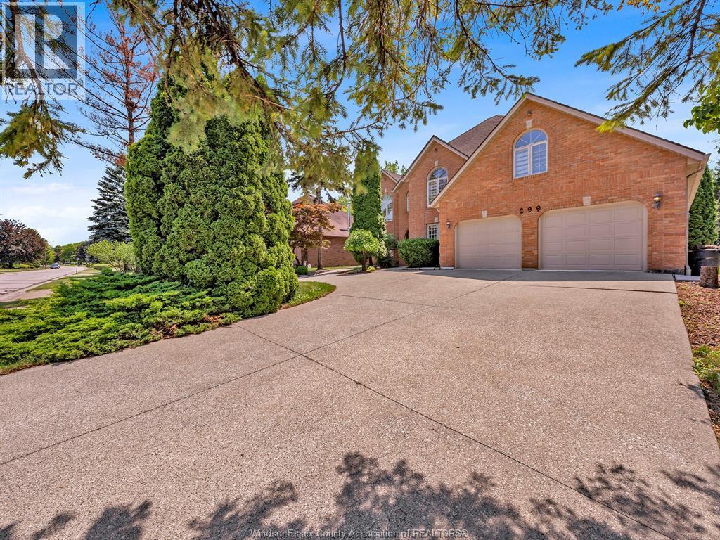 299 Russel Woods Drive, Tecumseh — photograph 3