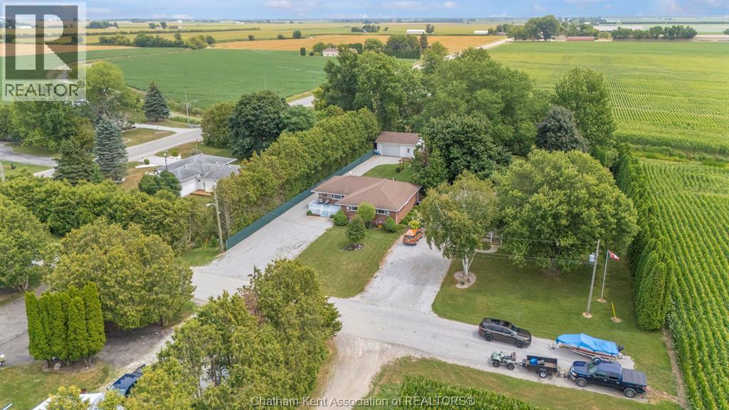 3-bedroom Single Family at 7138 Benoit Drive, Grande Pointe — photograph 2