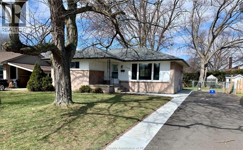 Single Family — 1568 Villa Maria Boulevard, Windsor, Ontario