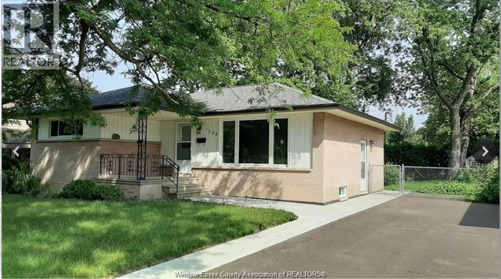 1568 Villa Maria Boulevard #MAIN, Windsor — photograph 2