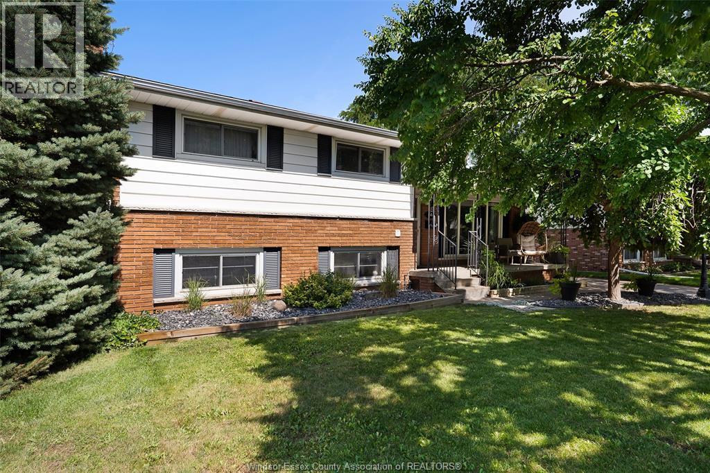 Single Family — 1170 Garden Court Drive, Windsor, Ontario