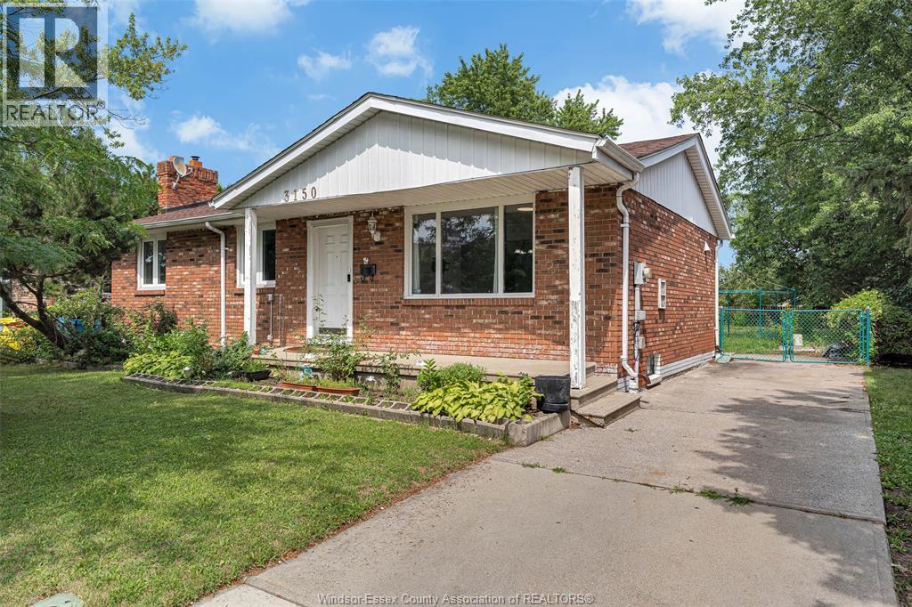 3150 Forest Glade, Windsor — photograph 3