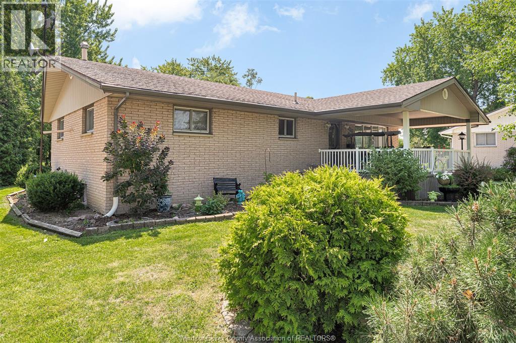 3-bedroom Single Family at 316 East Ruscom River Road, St. Joachim — photograph 3