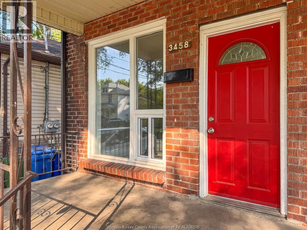 3458 Harris, Windsor — photograph 2