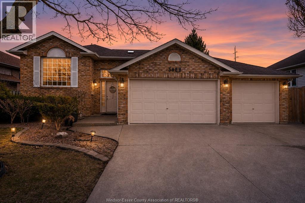 Single Family — 3888 Aristotle Crescent, Windsor, Ontario