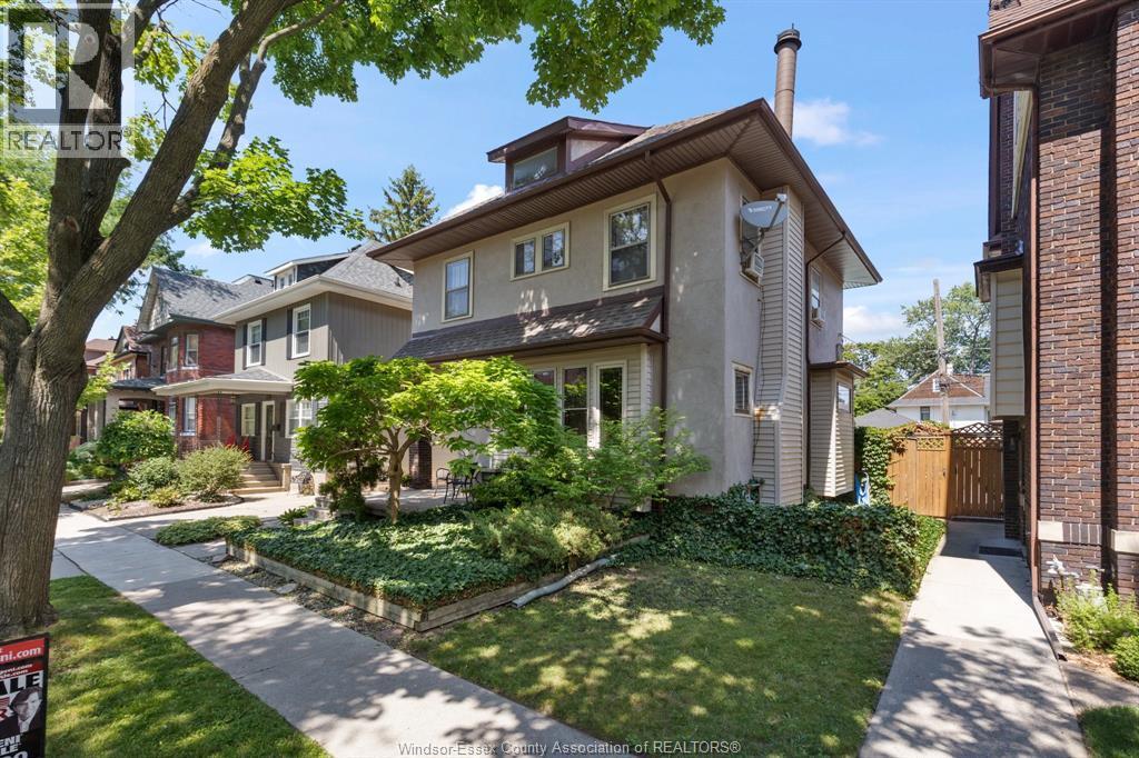 858 Chilver, Windsor — photograph 2