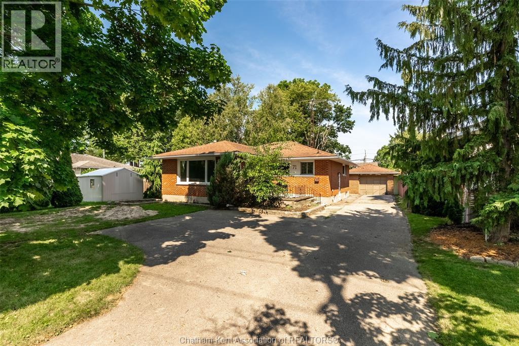 71 McFarlane Avenue, Chatham — primary photograph
