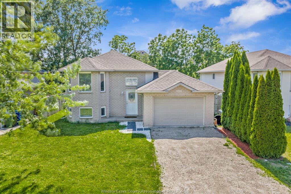 3711 Maguire, Windsor — primary photograph