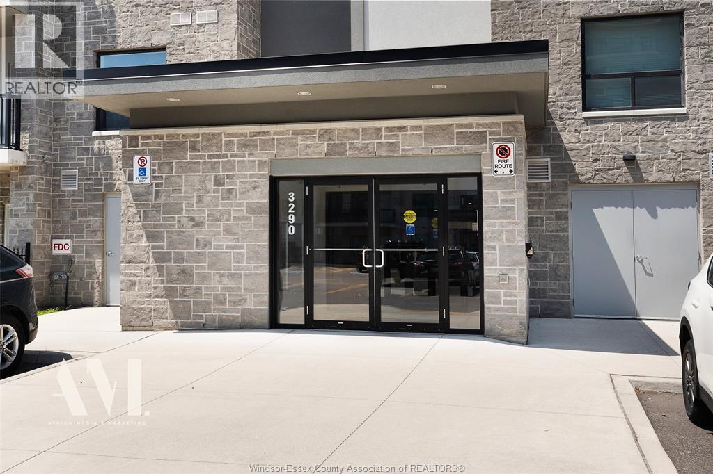 3290 Stella Crescent #108, Windsor — photograph 2