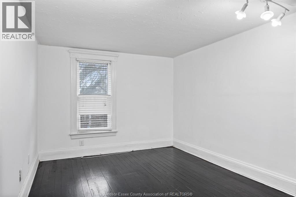835 Moy #UPPER, Windsor — photograph 3