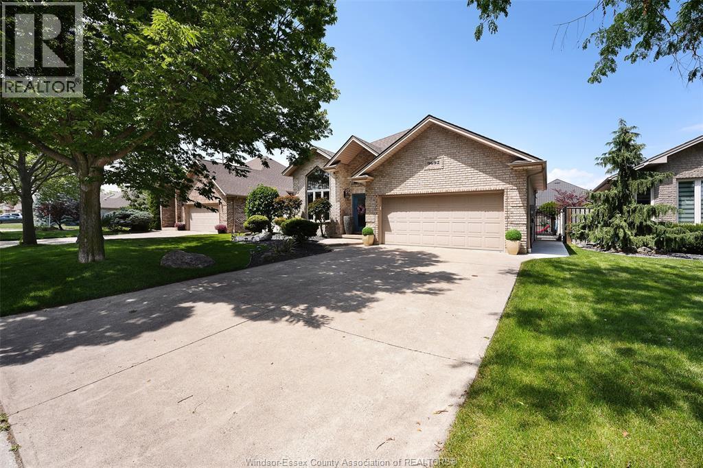9692 Manitou Crescent, Windsor — photograph 3