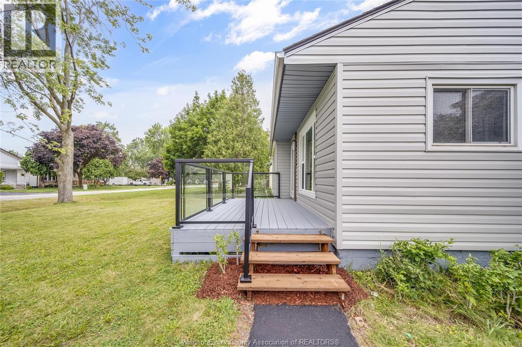 3210 Bliss Road, Windsor — photograph 2