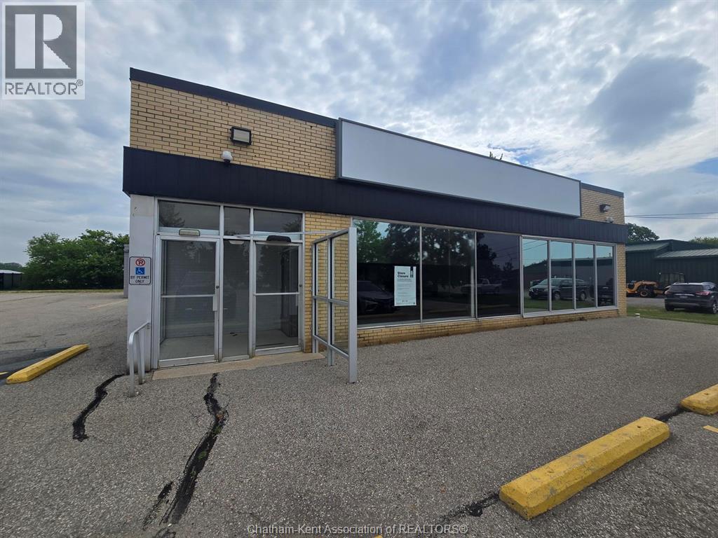 90 Erie Street, Ridgetown — photograph 2