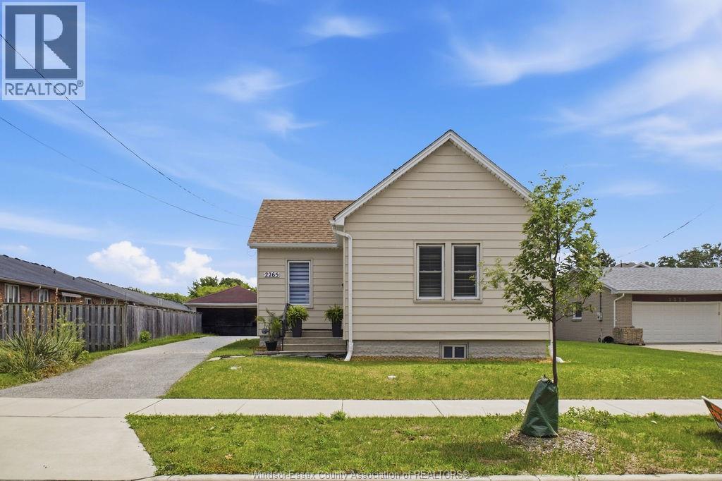 2265 Cabana, Windsor — photograph 2