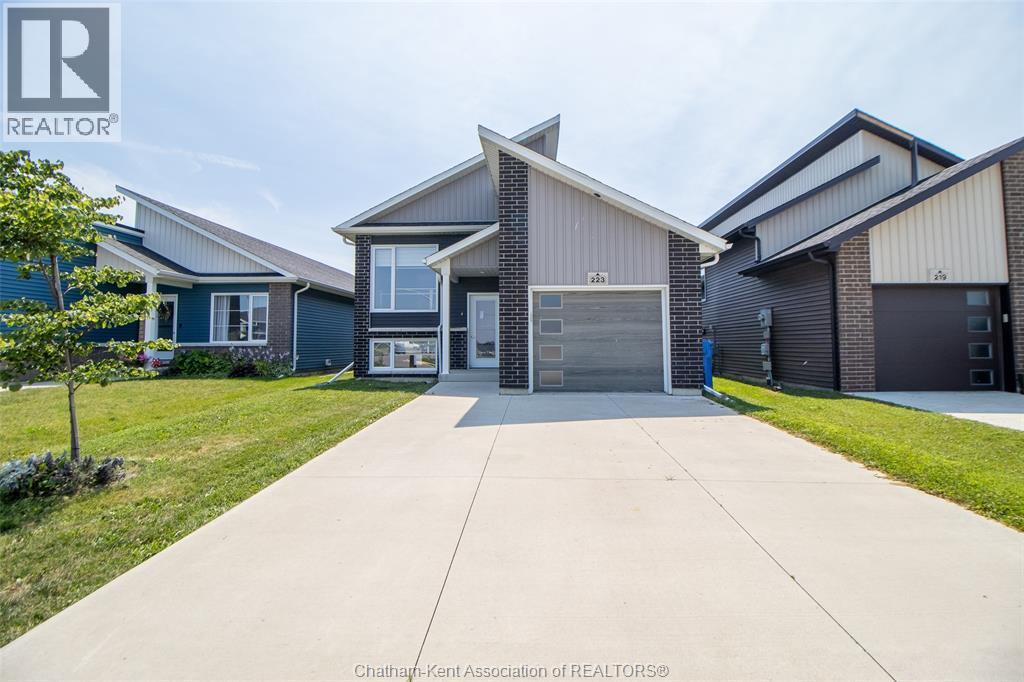 223 Manning Drive Drive, Chatham — primary photograph