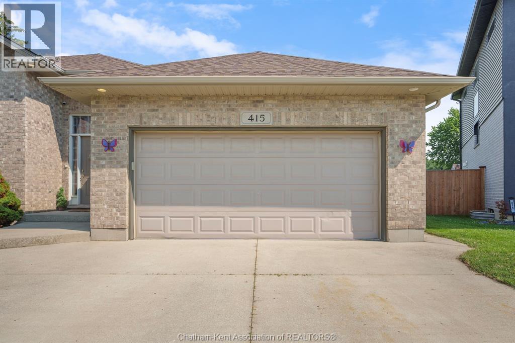 415 Silver Sands Lane, St Clair — photograph 3