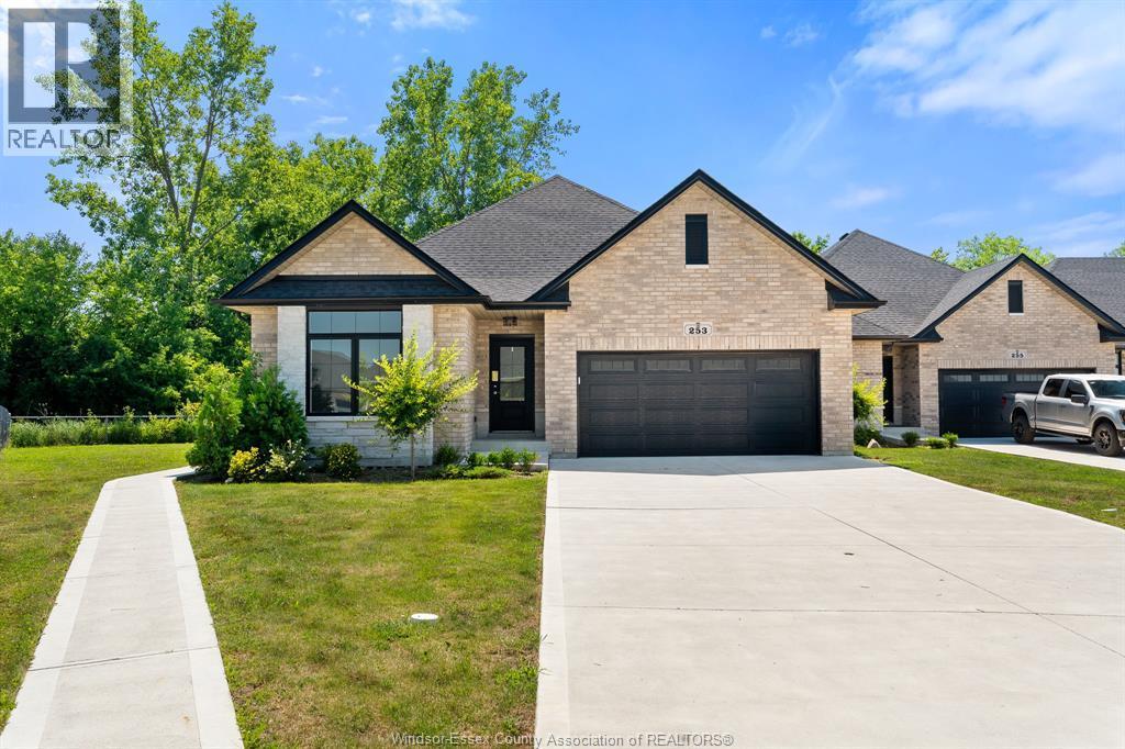 Single Family — 253 Livingstone Crescent, Amherstburg, Ontario