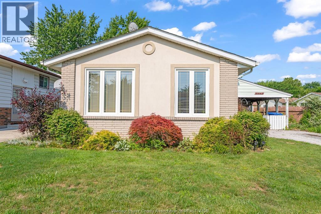Single Family — 3343 Hemlock, Windsor, Ontario