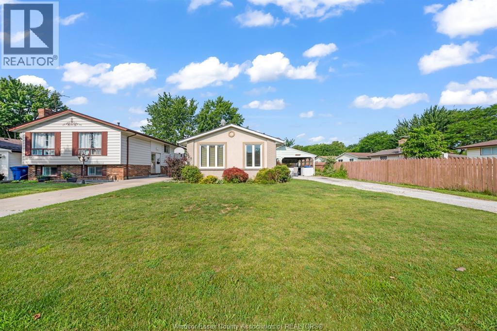 3343 Hemlock, Windsor — photograph 2