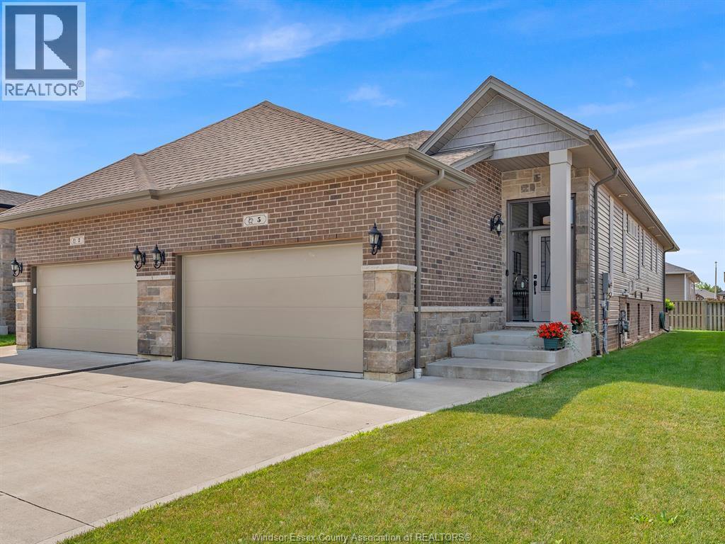 Single Family — 5 Woodland Street, Kingsville, Ontario