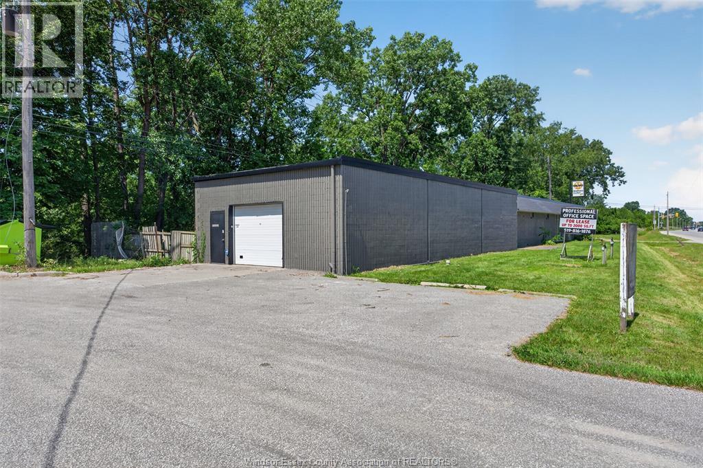 851 Division Road, Windsor — photograph 3