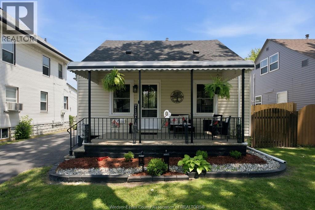Single Family — 1030 Campbell Avenue, Windsor, Ontario