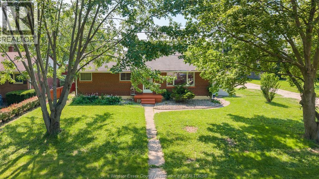 Single Family — 2605 Askin Avenue, Windsor, Ontario