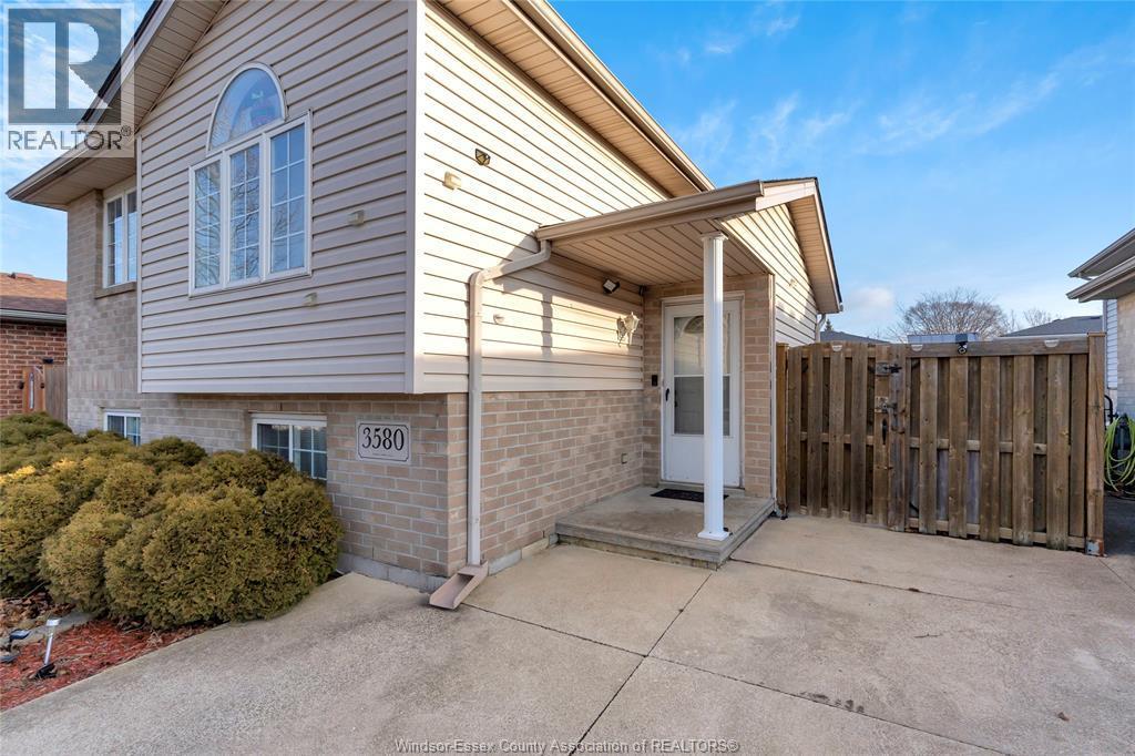 3580 Klondike Avenue, Windsor — photograph 2