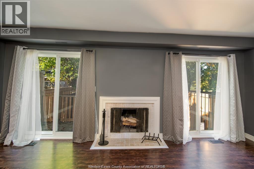 3925 Riverside Drive, Windsor — photograph 3