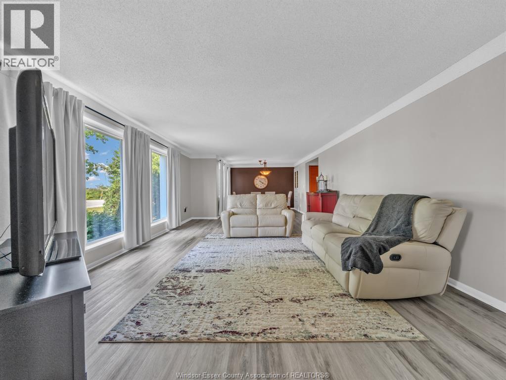 7695 County Rd 18, Essex — photograph 3