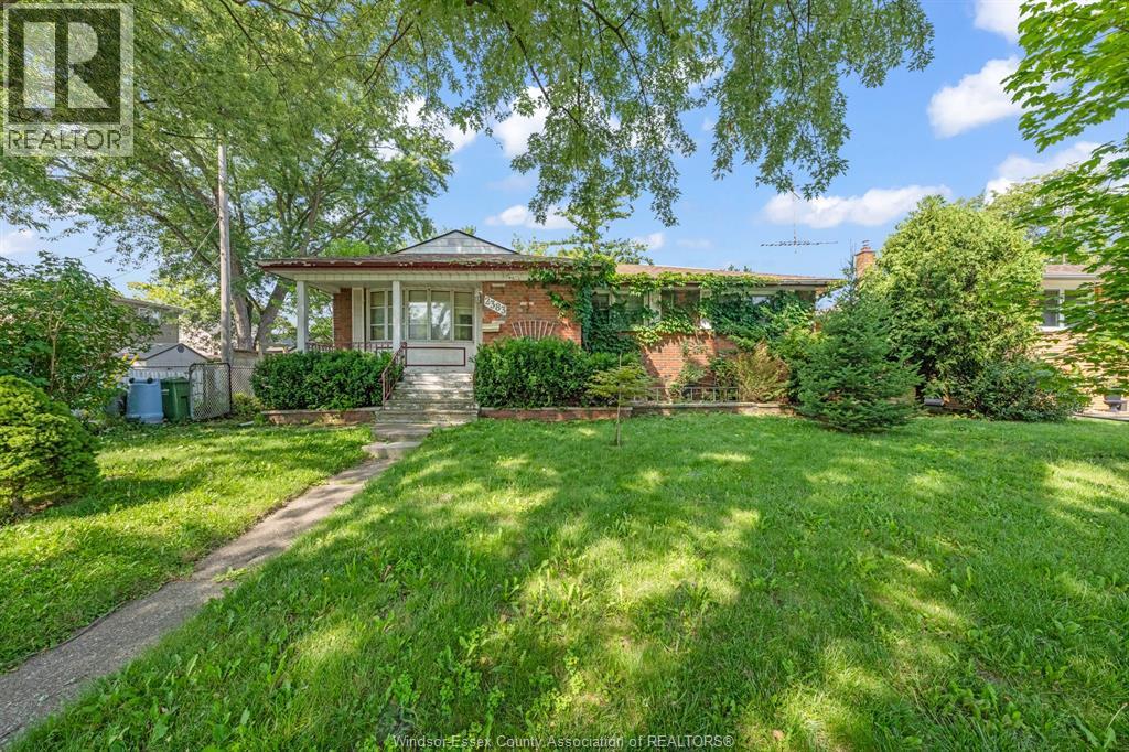 Single Family — 2383 Woodlawn, Windsor, Ontario