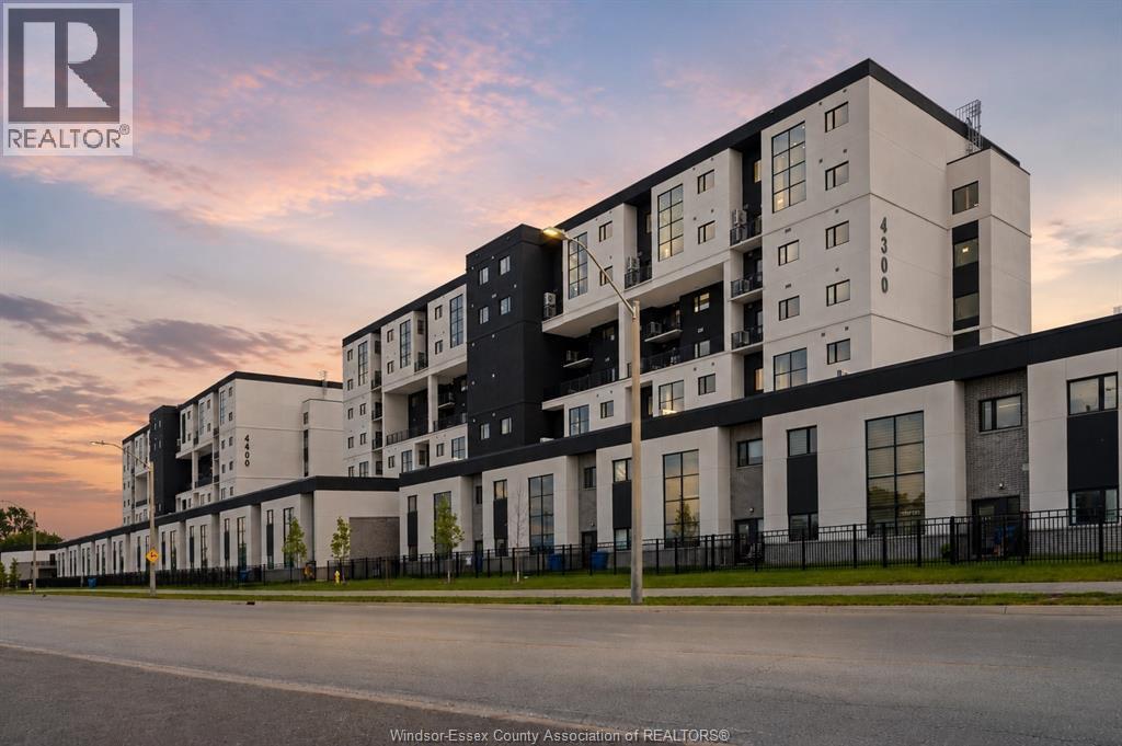 4400 Laurier Parkway #174, LaSalle — photograph 2