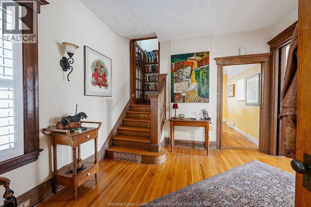 819 Windermere, Windsor — photograph 3