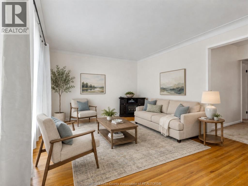 3800 Rosemount Avenue, Windsor — photograph 2