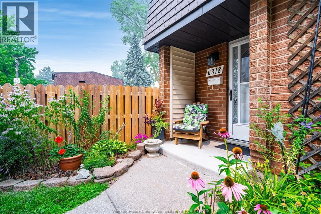 6318 Thornberry Crescent, Windsor — photograph 2