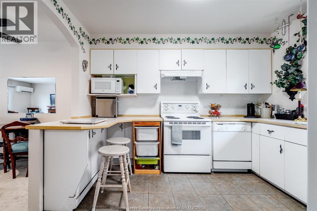 6318 Thornberry Crescent, Windsor — photograph 3