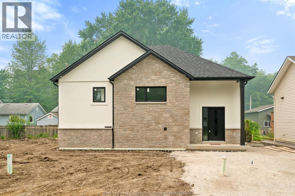 Single Family — 121 Allison Avenue, Colchester, Ontario