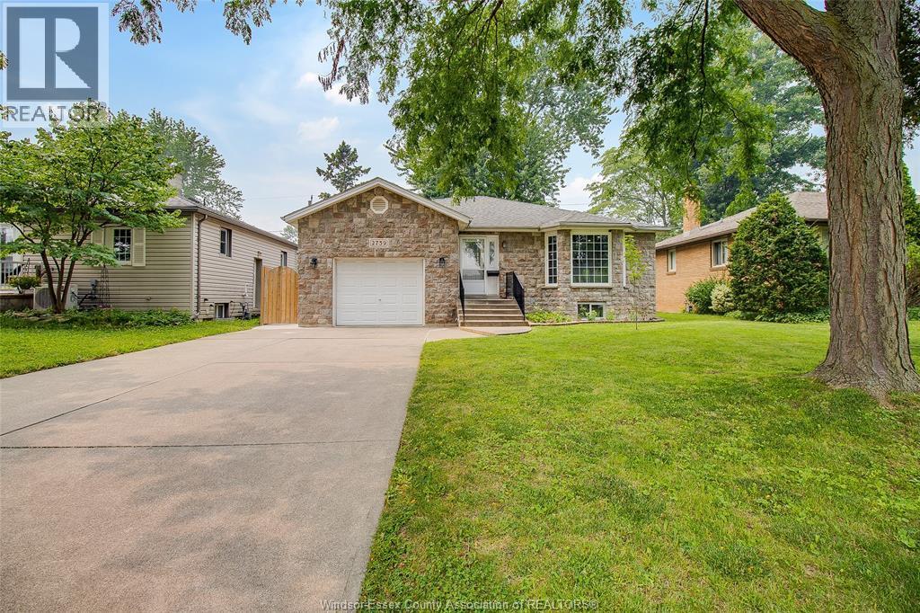 2759 McKay Avenue, Windsor — primary photograph