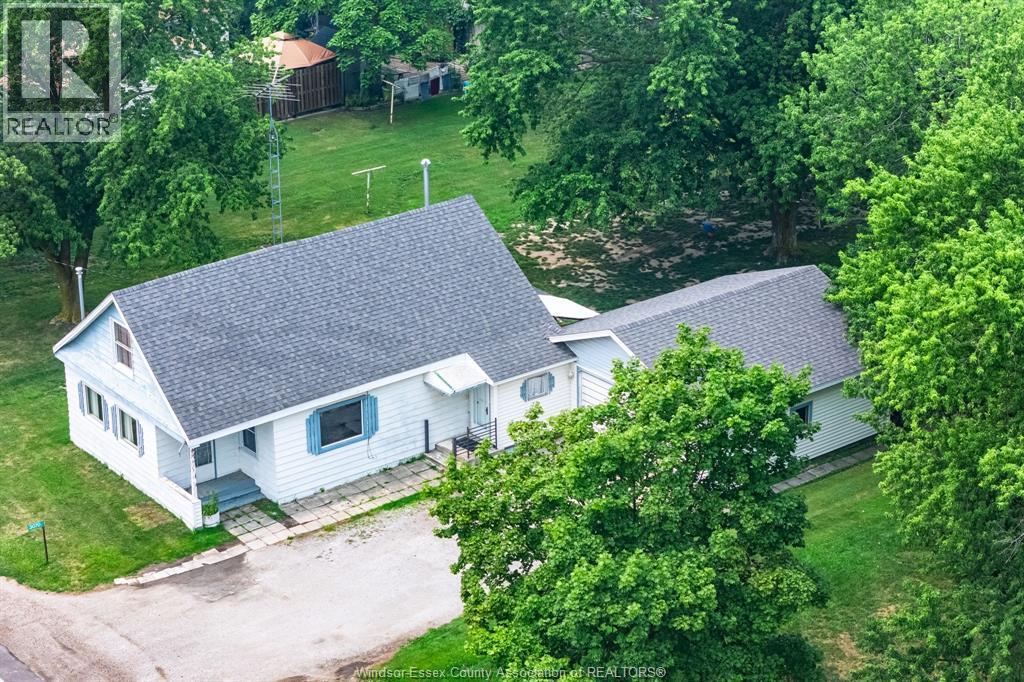 3070 County Rd 8, Lakeshore — primary photograph