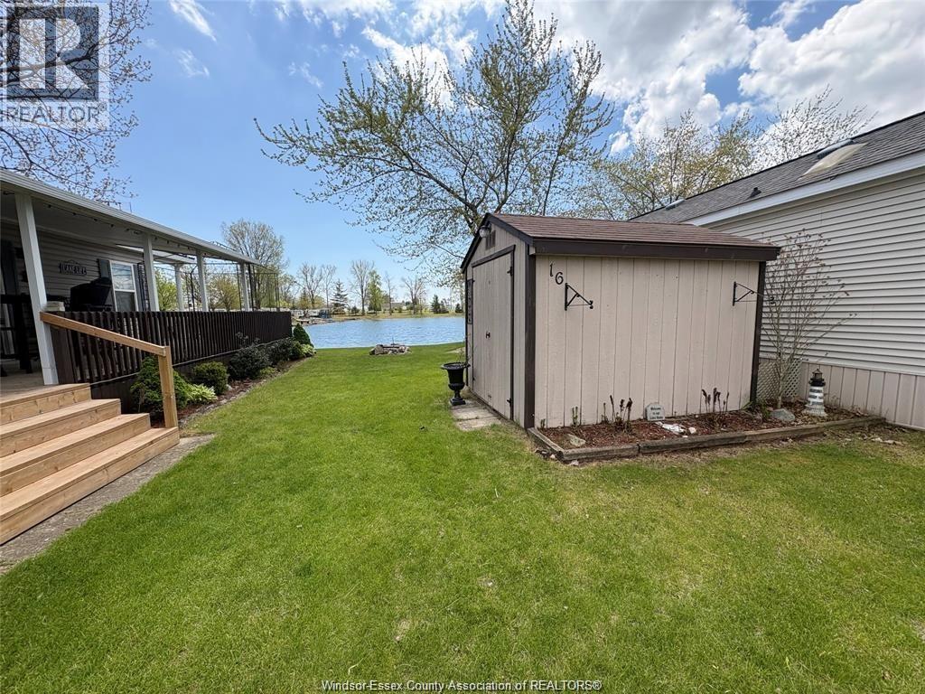 16 Mulberry Lane, Leamington — photograph 3