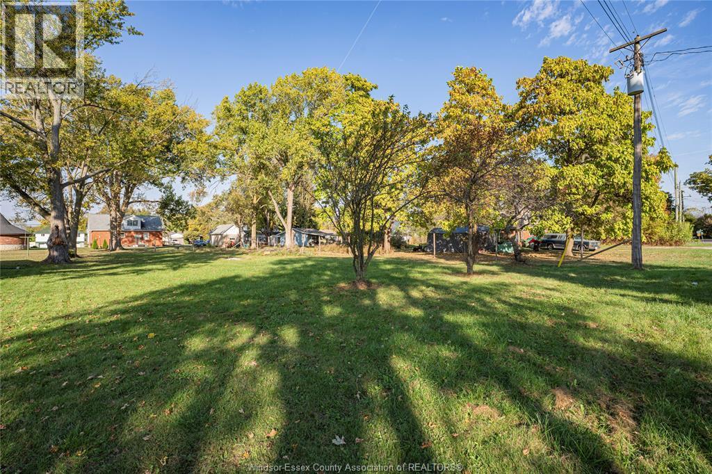 V/l Victoria Street, Woodslee — photograph 2
