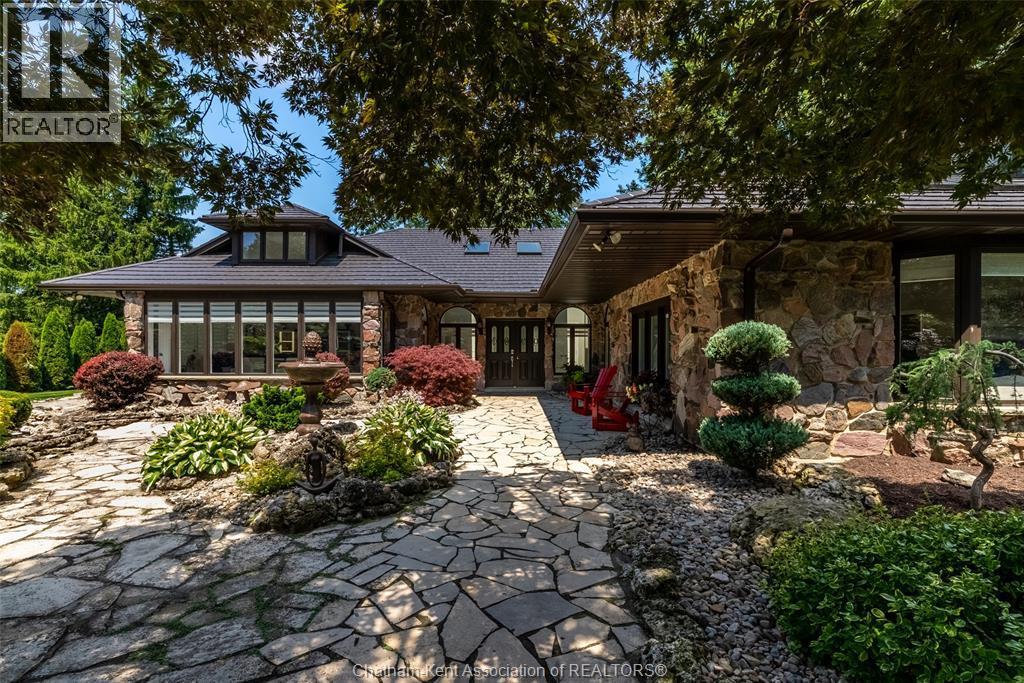 Single Family — 3 Pine Crest Road, Chatham, Ontario