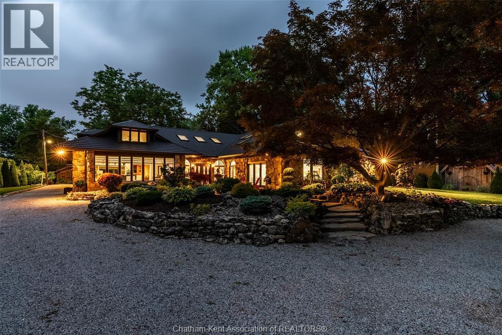 4-bedroom Single Family at 3 Pine Crest Road, Chatham — photograph 3