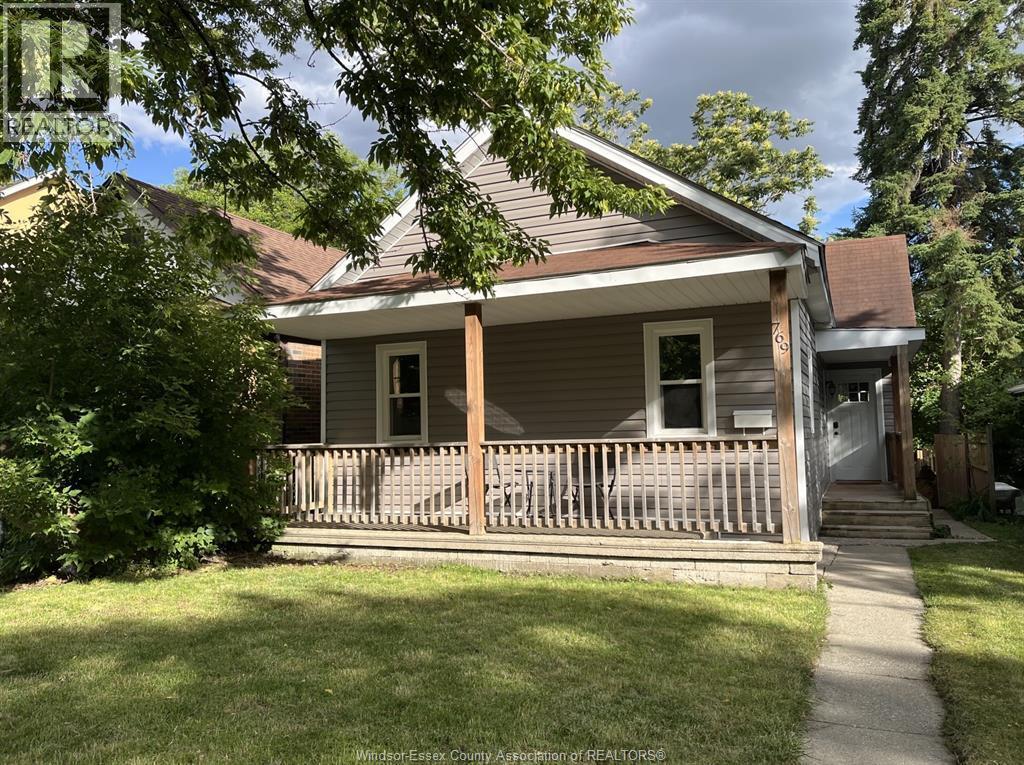 Single Family — 769 Assumption, Windsor, Ontario