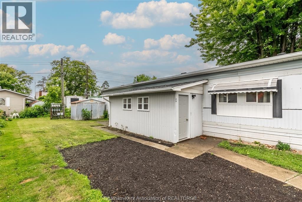 9480 Longwoods Road #29, Chatham — photograph 3
