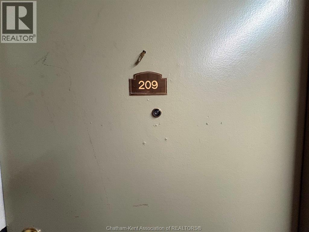 130 Park Avenue #209, Chatham — photograph 2